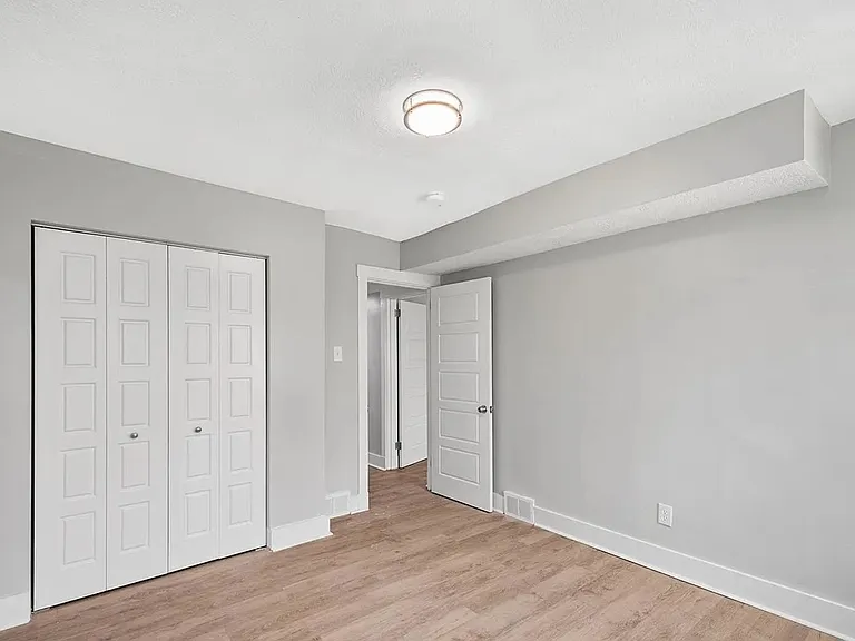 408 E 8th Ave — Photo 4