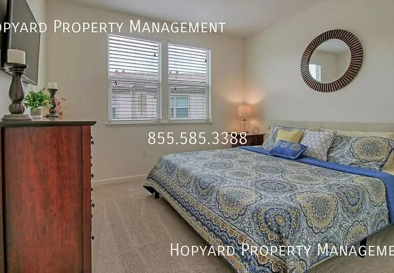 215 Siderno Ct — Photo 7