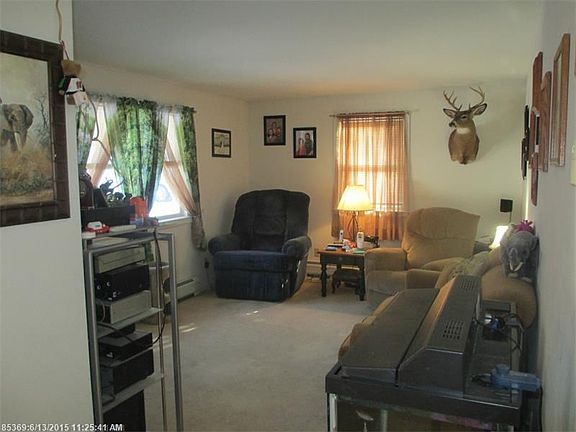 5th image of 412 Morse Rd