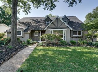 923 Chantilly Ln, Houston, TX 77018