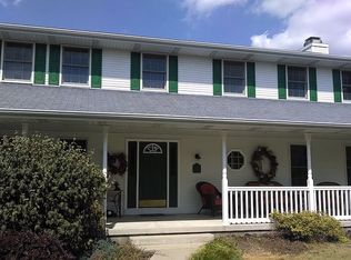 512 Clover Ct, Gibson City, IL 60936