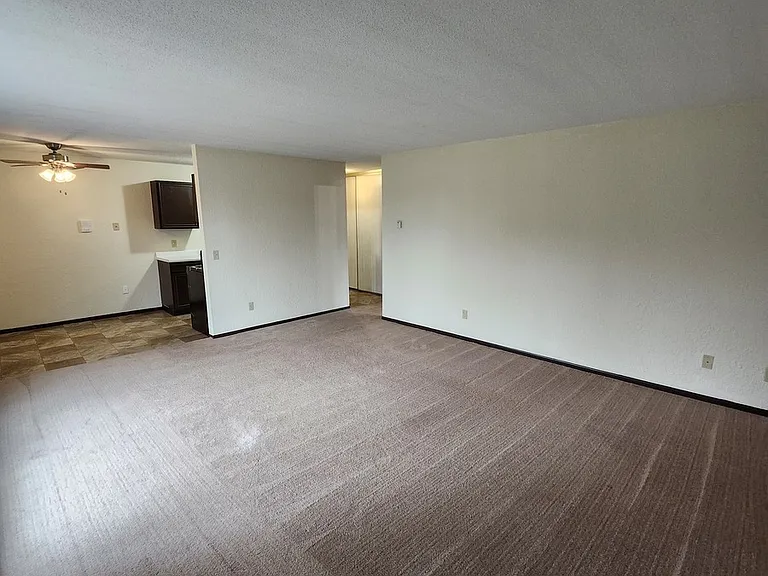 330 2nd Ave S #329 — Photo 5