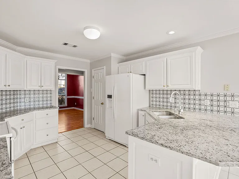 12711 Misty Creek Dr — Photo 17