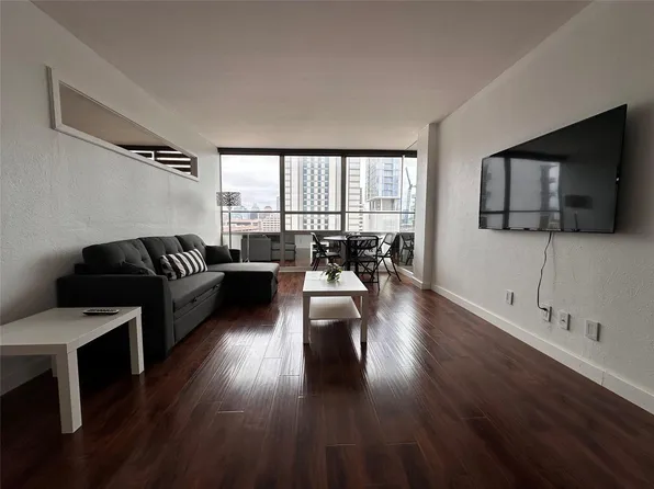 1800 Lavaca St #A-702, Austin, TX 78701