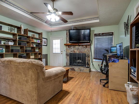 4th image of 103 Wortham Ct
