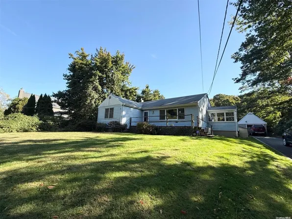 21 Rinaldo Road, Northport, NY 11768