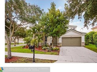 4099 Pinewood Ln, Weston, FL 33331