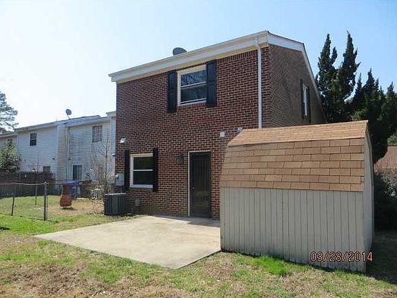2nd image of 555 Lanier Cres