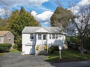 537 Rogers Dr, Landing, NJ 07850