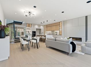 957 Halliday Ave, Mississauga, ON L5E 1P4