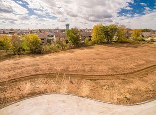 809 E Trail Ridge Ave, Indianola, IA 50125