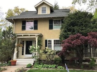 33 Holland Rd, Melrose, MA 02176