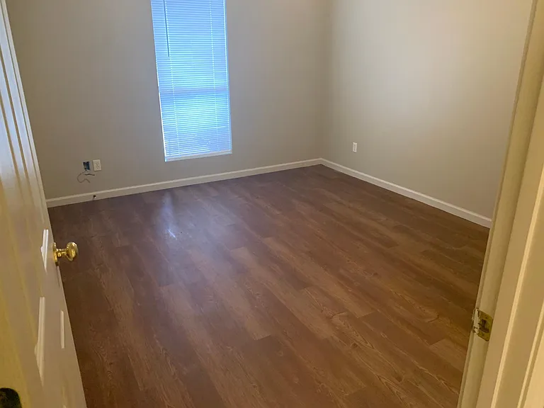 157 Hershell Rd — Photo 5