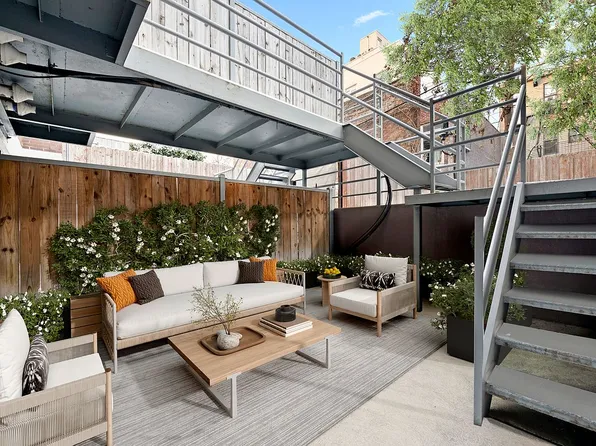 139 Jackson St APT 1B, Brooklyn, NY 11211