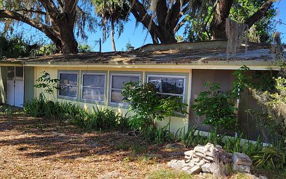 2nd image of 1208 Lee St #139