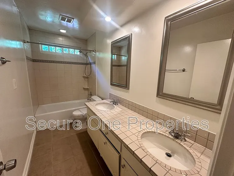 23338 Los Encinos Way — Photo 28