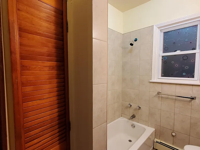 387 Avenue E — Photo 13