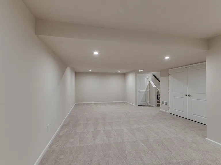 403 Sydney Dr — Photo 26