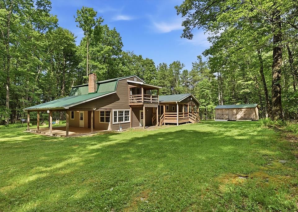 1st image of 689 Winterwood Ln