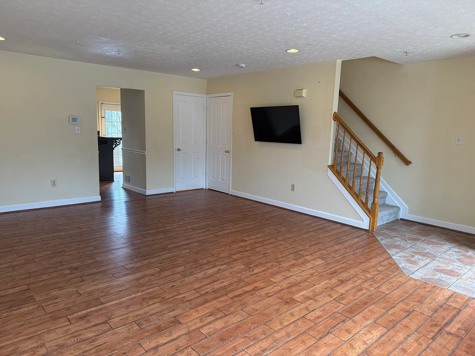 9263 Brewington Ln — Photo 3