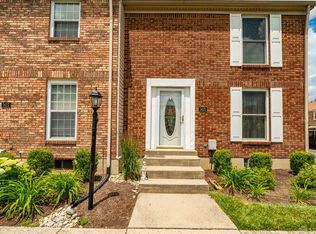 1425 Old Town Ct, Dayton, OH 45434