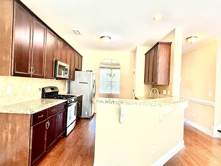 241 Sweet Violet Dr — Photo 7