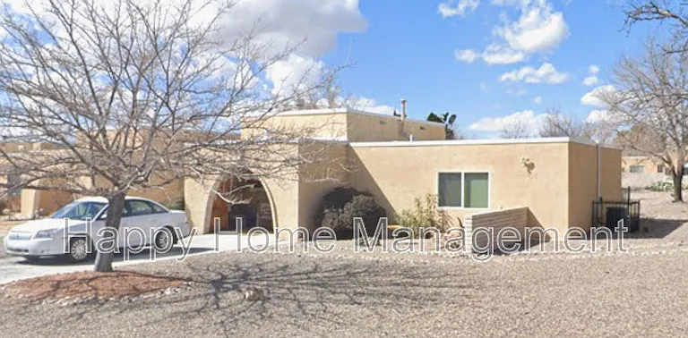 1355 Rio Rancho Dr SE #B — Photo 2