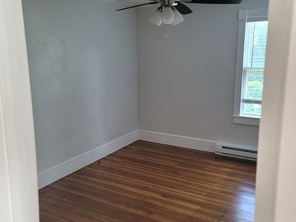 2nd image of 22 Forest Avenue Ct APT 3S