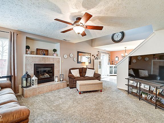 2nd image of 591 Scotch Pine Dr