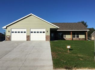 405 Mourning Dove Ct, Arena, WI 53503