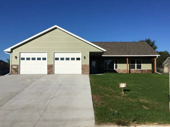 405 Mourning Dove Ct, Arena, WI 53503