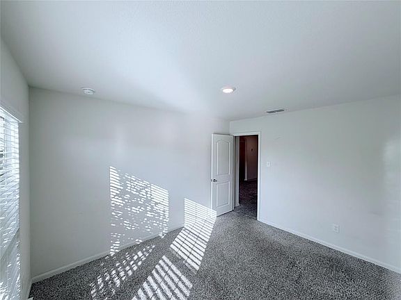 3rd image of 740 Saratoga Dr