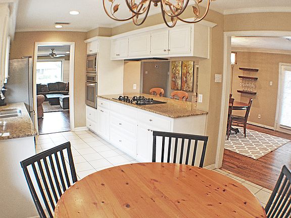 4th image of 10406 Chesterton Dr