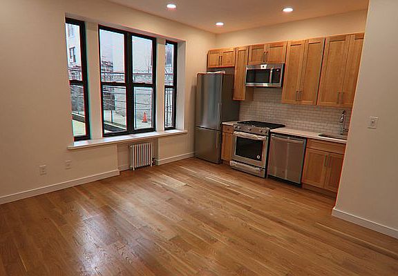 4th image of 35 Fort Washington Ave APT 1E