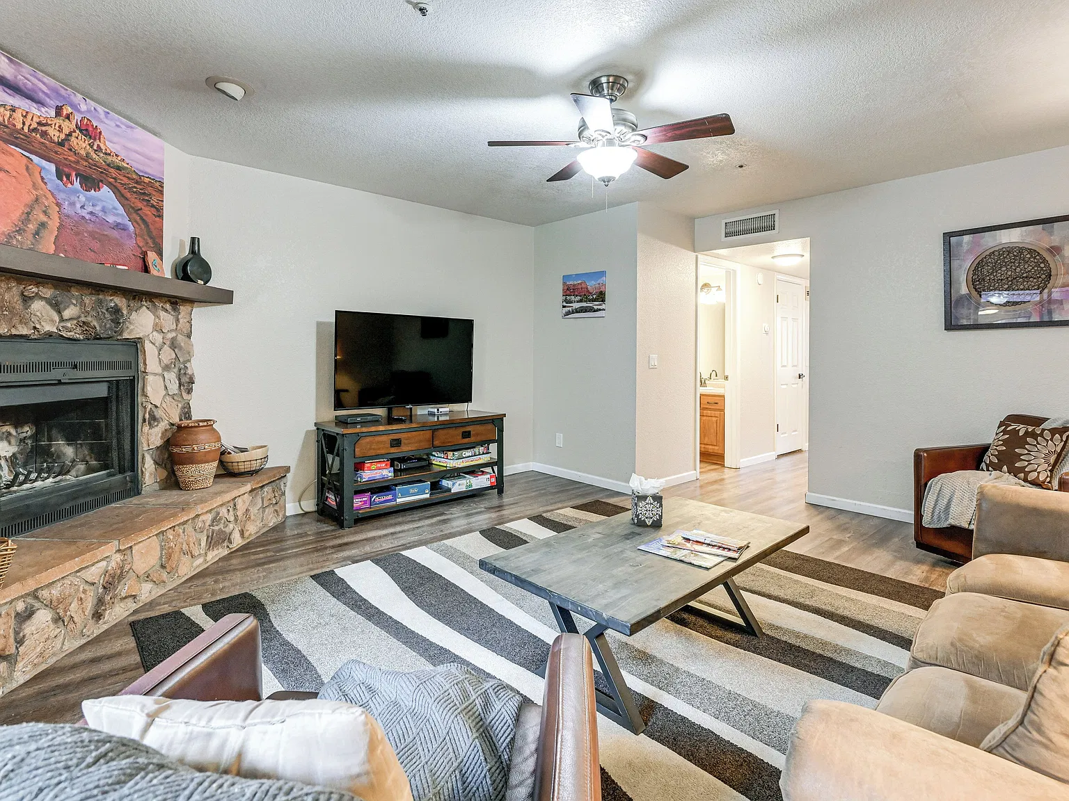2 bed, 2.5 bath, 1280 sqft, $2,495 — Photo 2