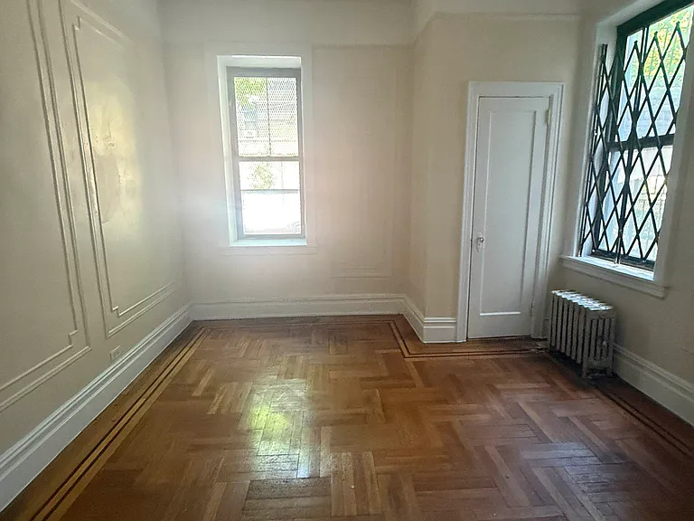 834 E 155th St #B — Photo 3