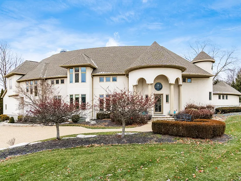4602 Sandwich Ct — Photo 1