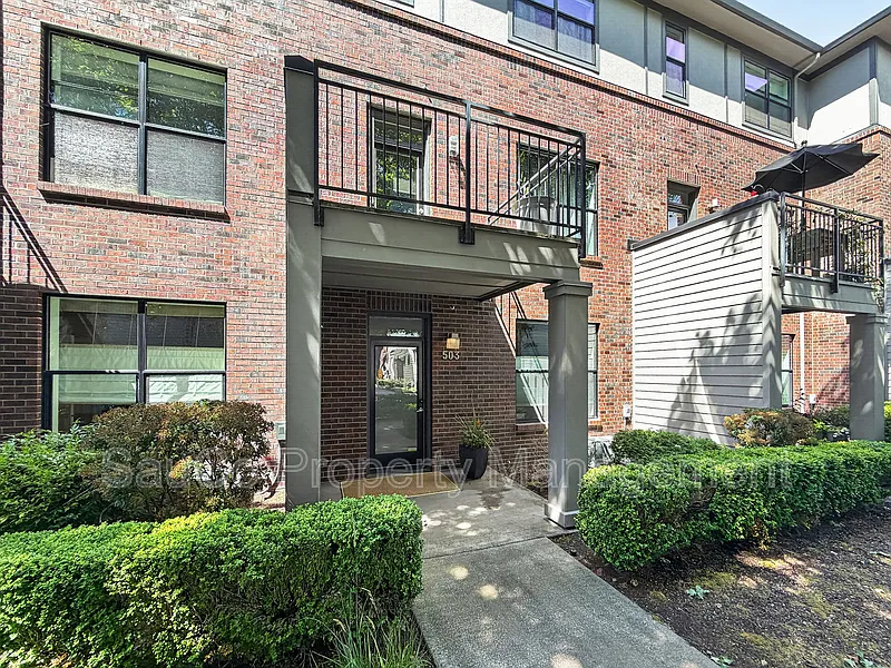 3 bed, 2.5 bath, 1650 sqft, $4,100 — Photo 3