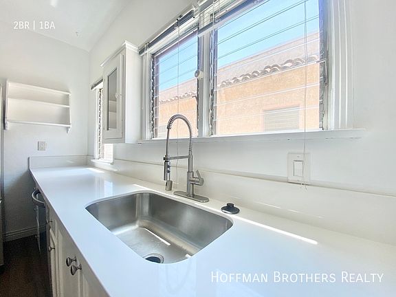 4th image of 360 N Sierra Bonita Ave #A
