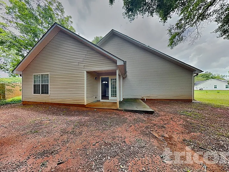 135 Tillman Ct — Photo 15