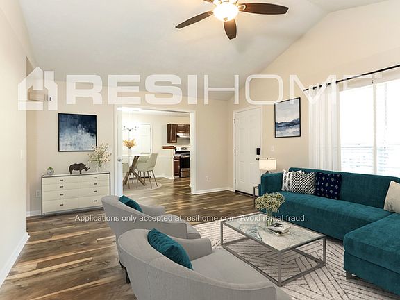 5th image of 135 Chaucer Ln