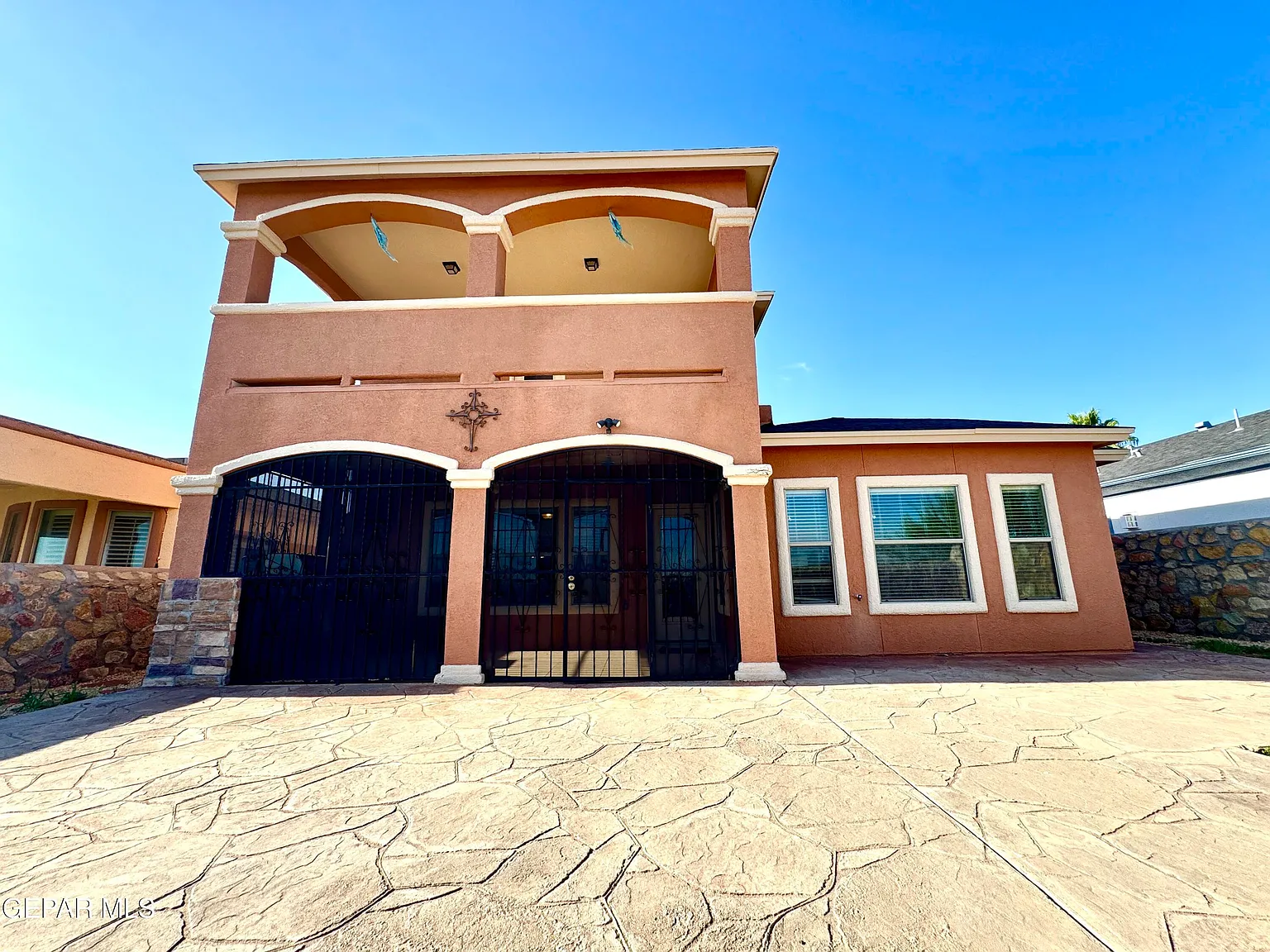 4 bed, 3.0 bath, 2646 sqft, $2,350 — Photo 3
