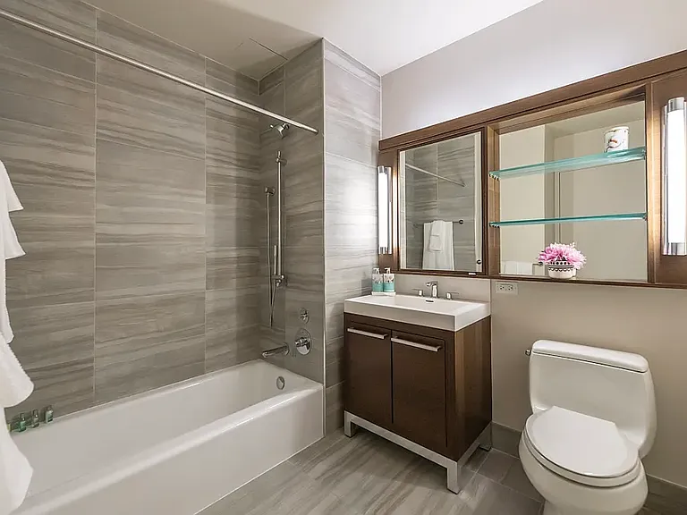 100 W 31st St #35F — Photo 3