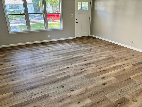 2nd image of 1407 Paula Dr