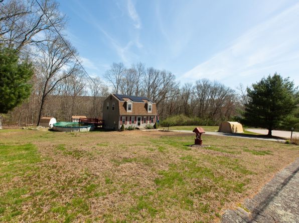 13 Damato Dr, Stonington, CT 06378