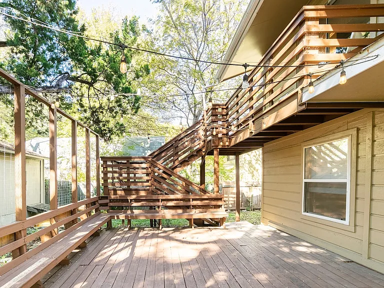 1711 Deerfield Dr — Photo 55