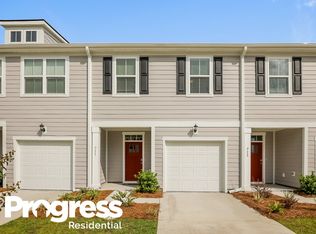 711 Trotters Ln, Moncks Corner, SC 29461