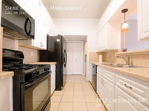 2nd image of 1817 Crestridge Dr