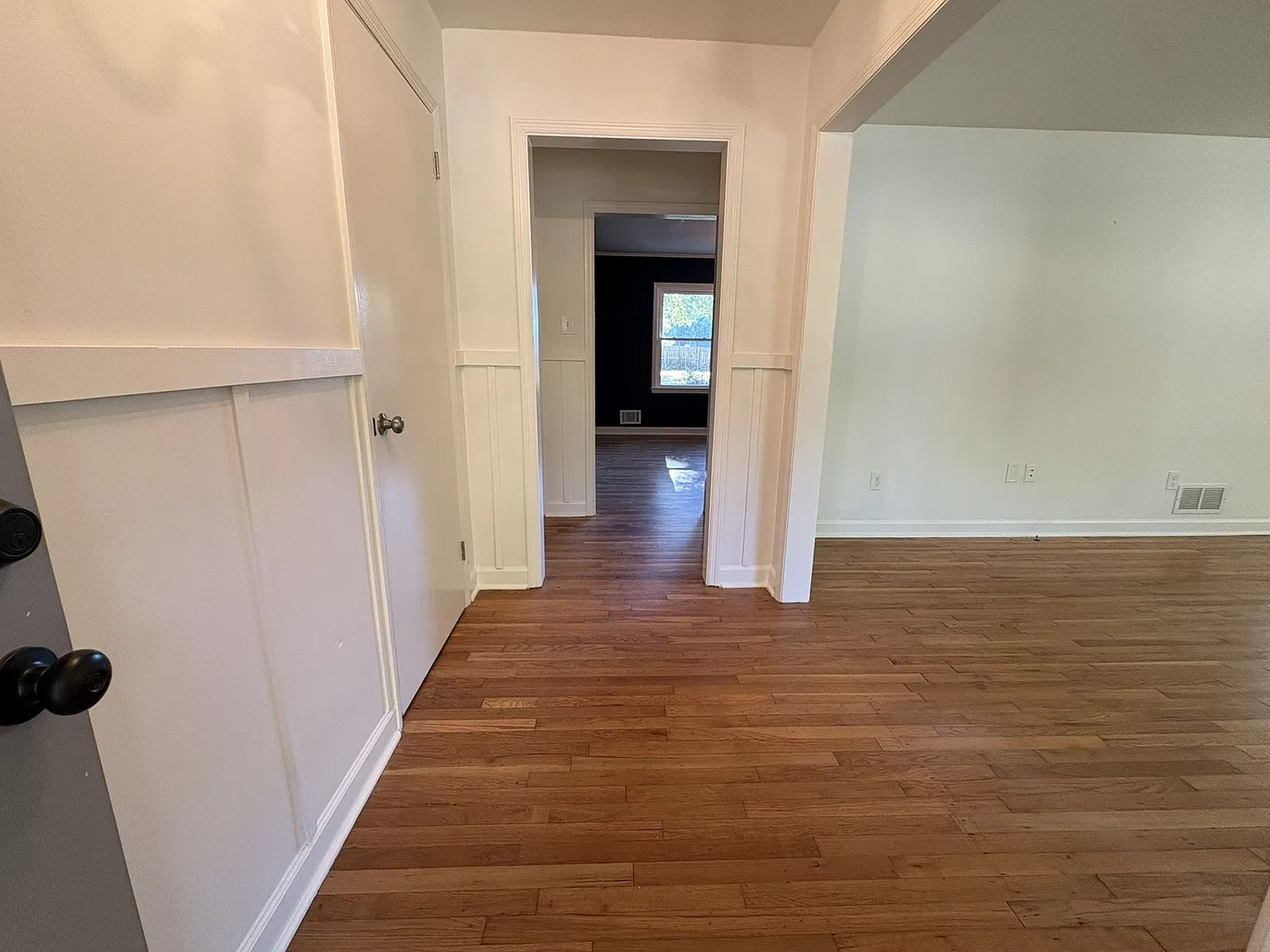 3 bed, 1611 sqft, $2,200 — Photo 2