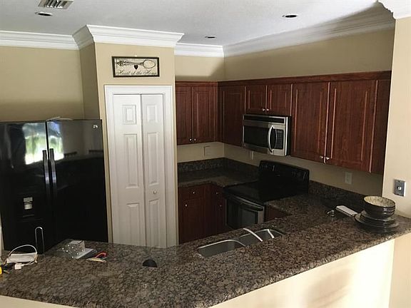 4th image of 5188 SE Mariner Garden Cir